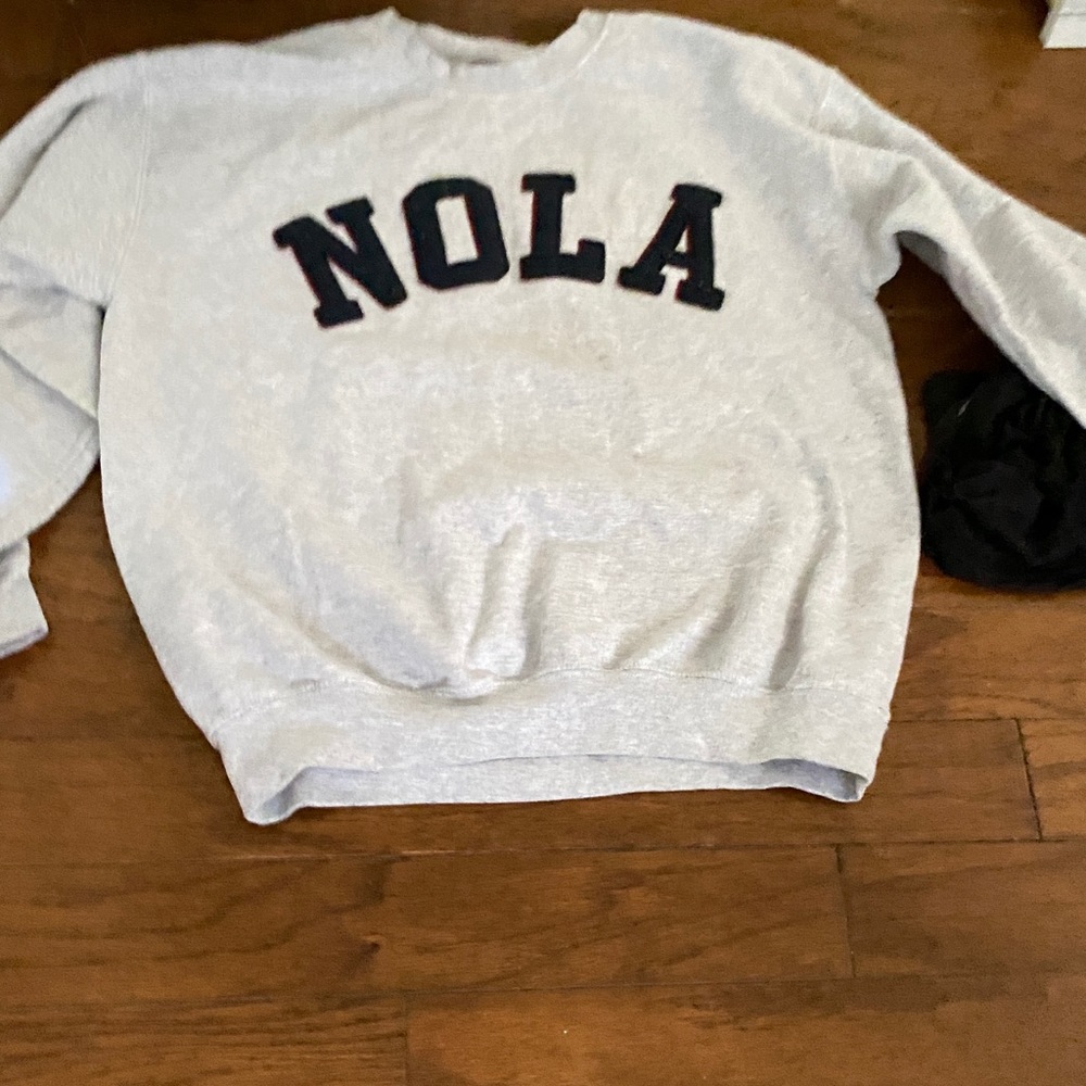 sweatshirt